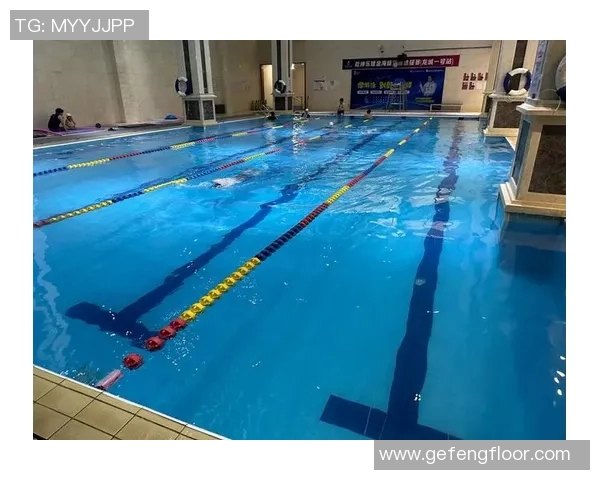 高效泳池清洁方法全攻略 让你的泳池始终清澈透明